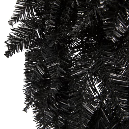 30" Black Fir Wreath
